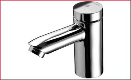 Shiny chrome bathroom sink tap, modern design, suitable for bathroom renovation or installation, high-quality brass material, durable and rust-resistant.